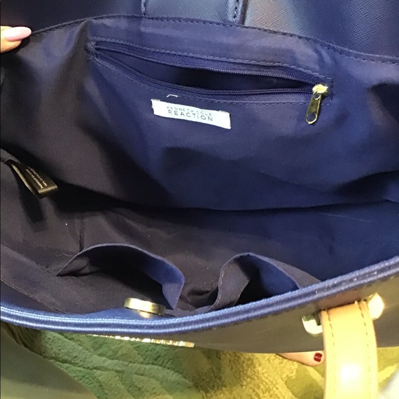 Kenneth Cole Reaction Tote NWT - Picture 5 of 6